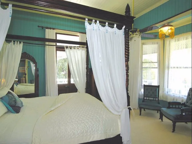 Wiss House Bed & Breakfast Kalbar 4*,
